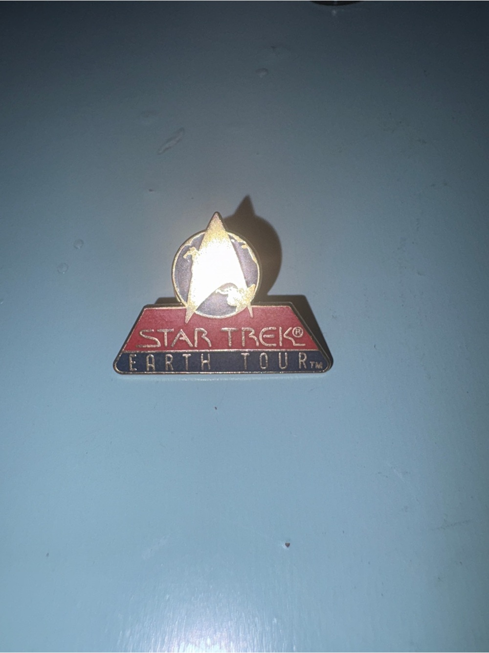 vintage 1993 Star Trek Earth Tour commemorative enamel pin